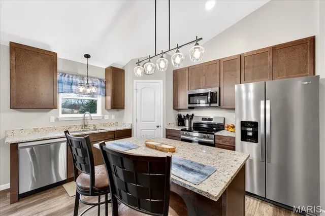 $2,100 | 1129 Stone Henge Court, Pevely, MO 63070