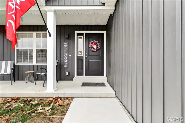 $2,100 | 1129 Stone Henge Court, Pevely, MO 63070