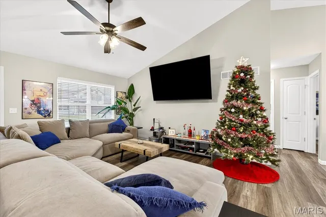 $2,100 | 1129 Stone Henge Court, Pevely, MO 63070