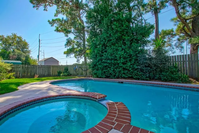 $430,000 | 59 Yellowstone Street, Kenner, LA 70065