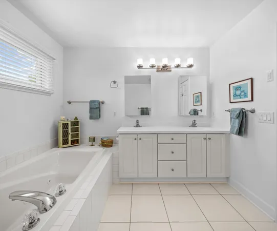 $875,000 | 4981 St Annes Court, Ann Arbor, MI 48103