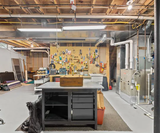 $875,000 | 4981 St Annes Court, Ann Arbor, MI 48103