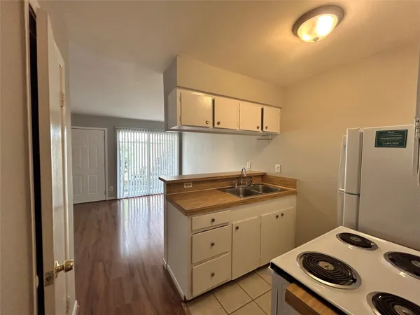 $845 | 807 Heights Boulevard, Unit 4, Houston, TX 77007