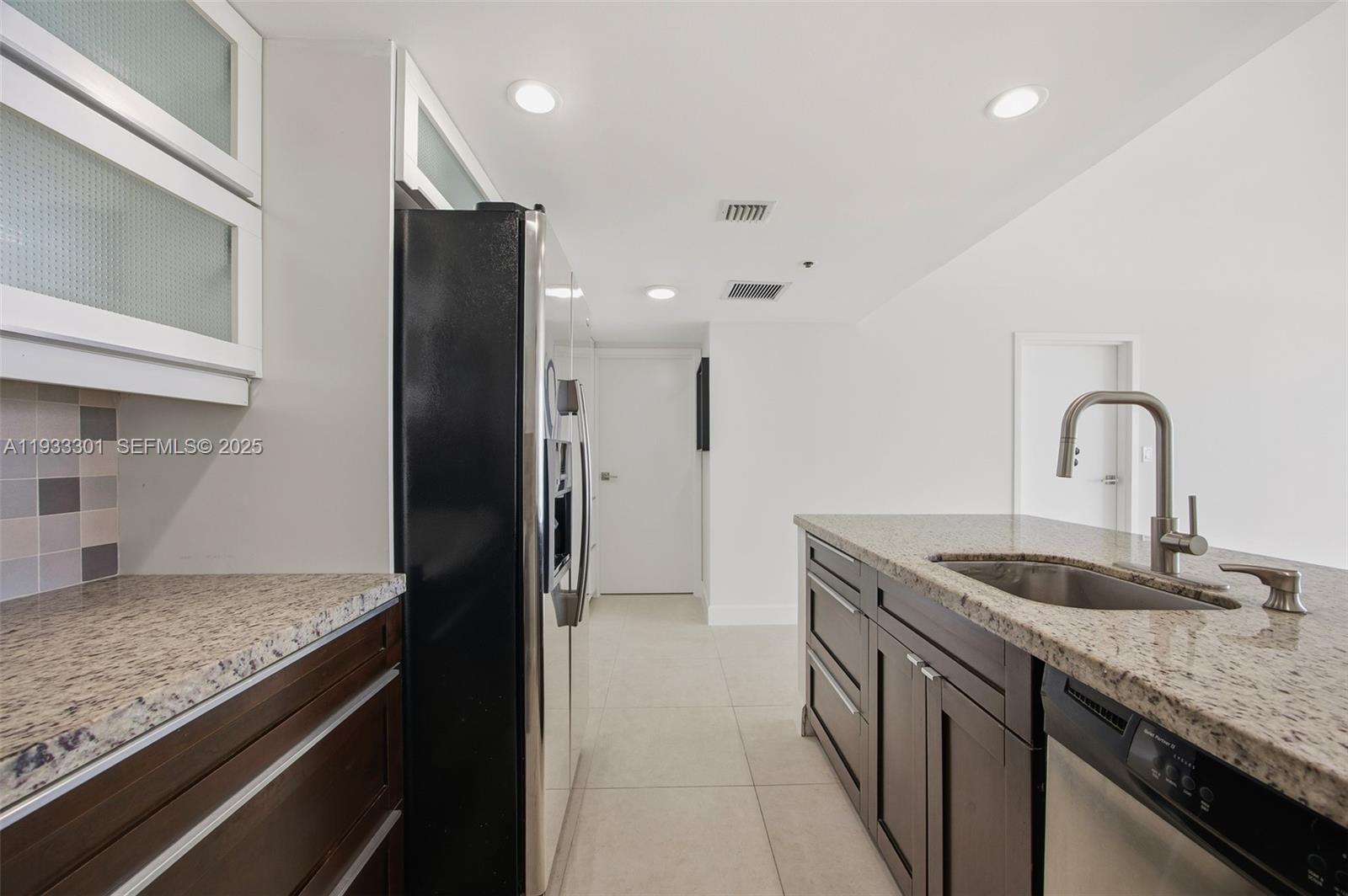 7601 East Treasure Drive, Unit 1119 North Bay Village, FL 33141 - Photo 12 of 36