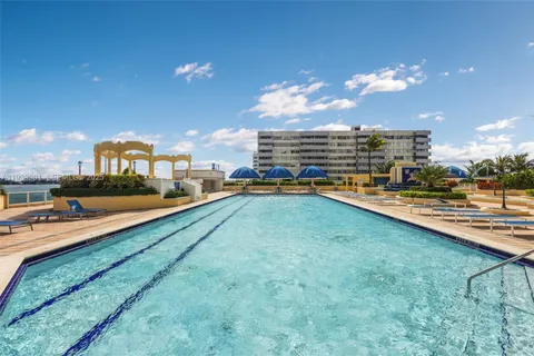 $549,000 | 7601 East Treasure Drive, Unit 1119, North Bay Village, FL 33141