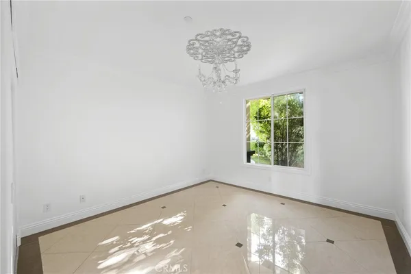 $7,000 | 7370 West Chantilly Court, Tujunga, CA 91042