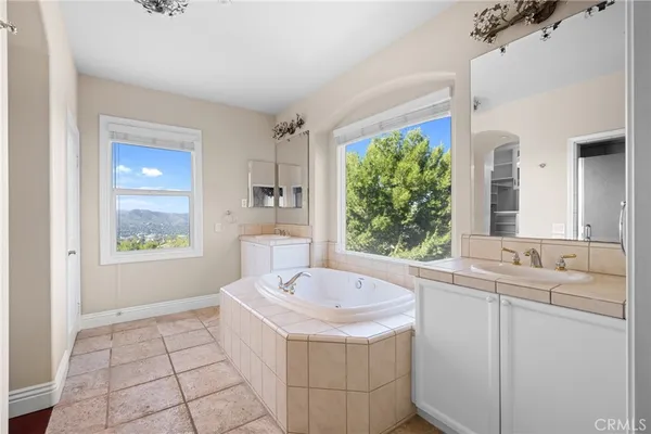 $7,000 | 7370 West Chantilly Court, Tujunga, CA 91042