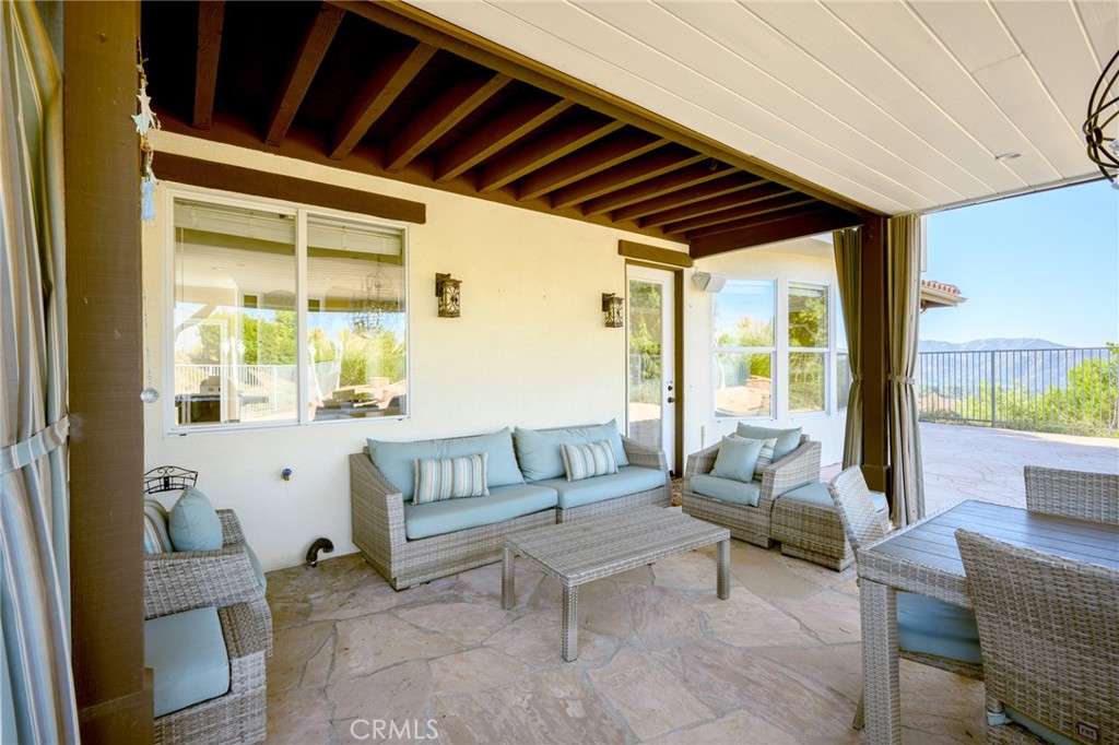 7370 West Chantilly Court Tujunga, CA 91042 - Photo 47 of 55 a outdoor living space with furniture