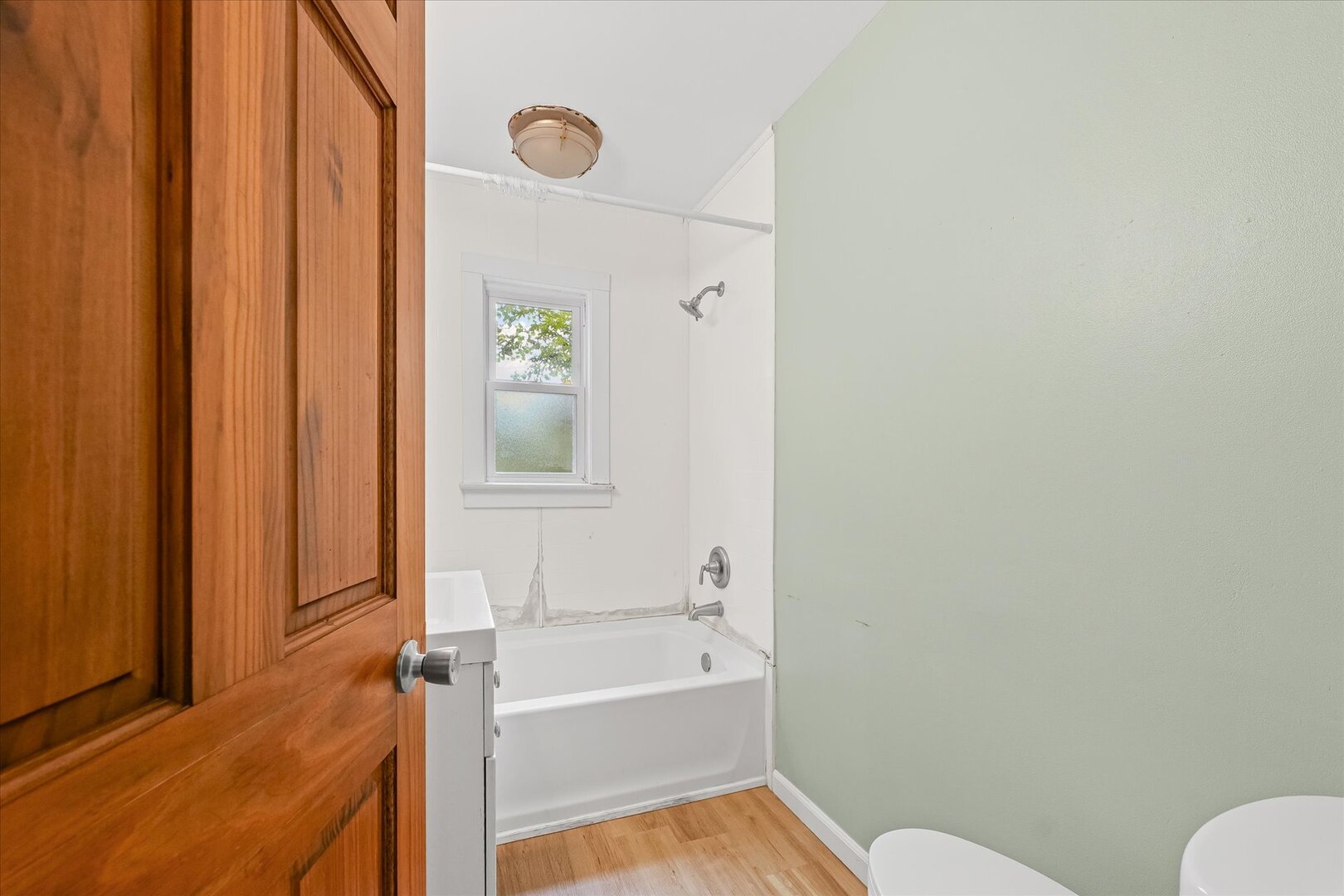 3 Morfey Court Monticello, IL 61856 - Photo 23 of 32 a bathroom with a toilet and a bathtub