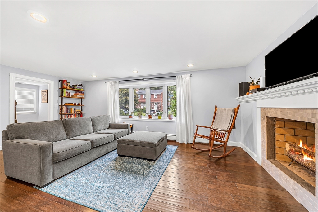 111 Greensboro Road Dedham, MA 02026 - Photo 6 of 34