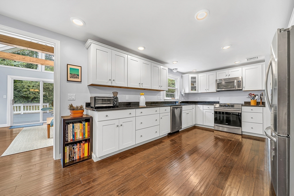 111 Greensboro Road Dedham, MA 02026 - Photo 9 of 34