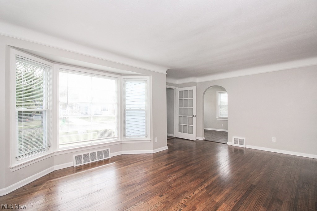 4181 Wilmington Road Cleveland, OH 44121 - Photo 6 of 15