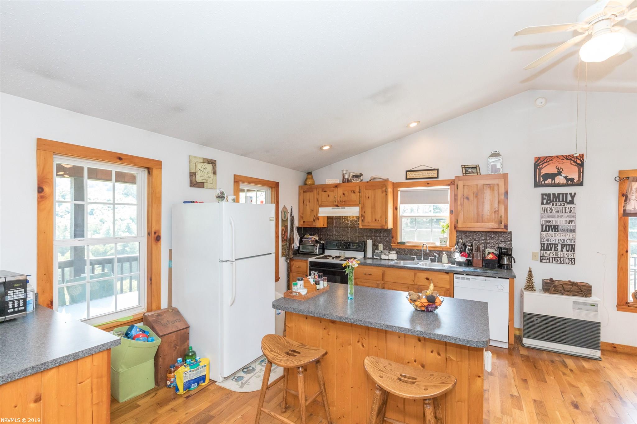 5305 Spring Valley Road, Unit 1 Elk Creek, VA 24326 - Photo 20 of 68 Gallery Image 20