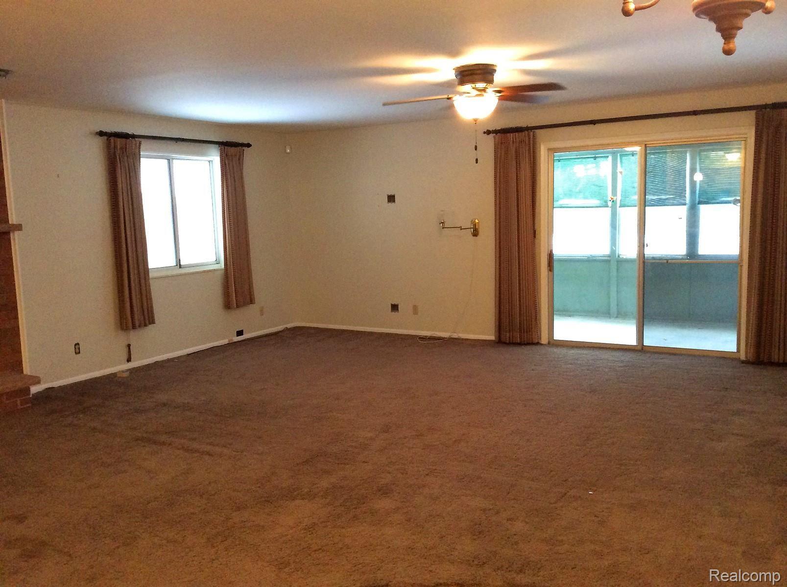 3504 North Gale Road Davison, MI 48423 - Photo 8 of 26 LIVING ROOM3.jpg