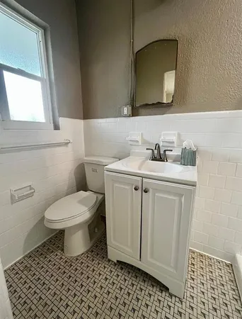 $1,149 | 707 Rosery Road Northwest, Unit 2, Largo, FL 33770