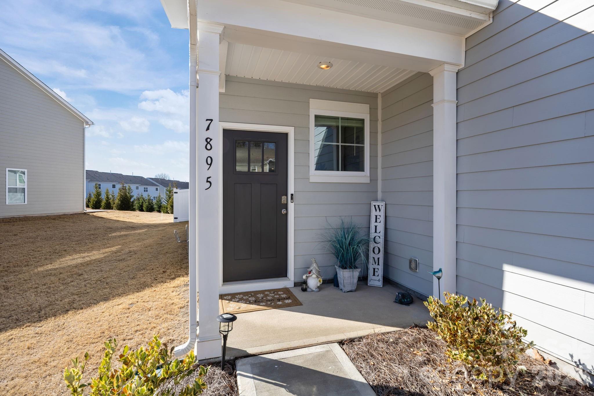 7895 Iron Road Sherrills Ford, NC 28673 - Photo 2 of 38 a outdoor space of a house