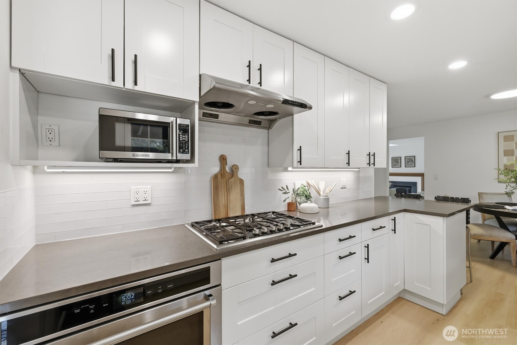 16111 Northeast 100th Street Redmond, WA 98052 - Photo 14 of 38