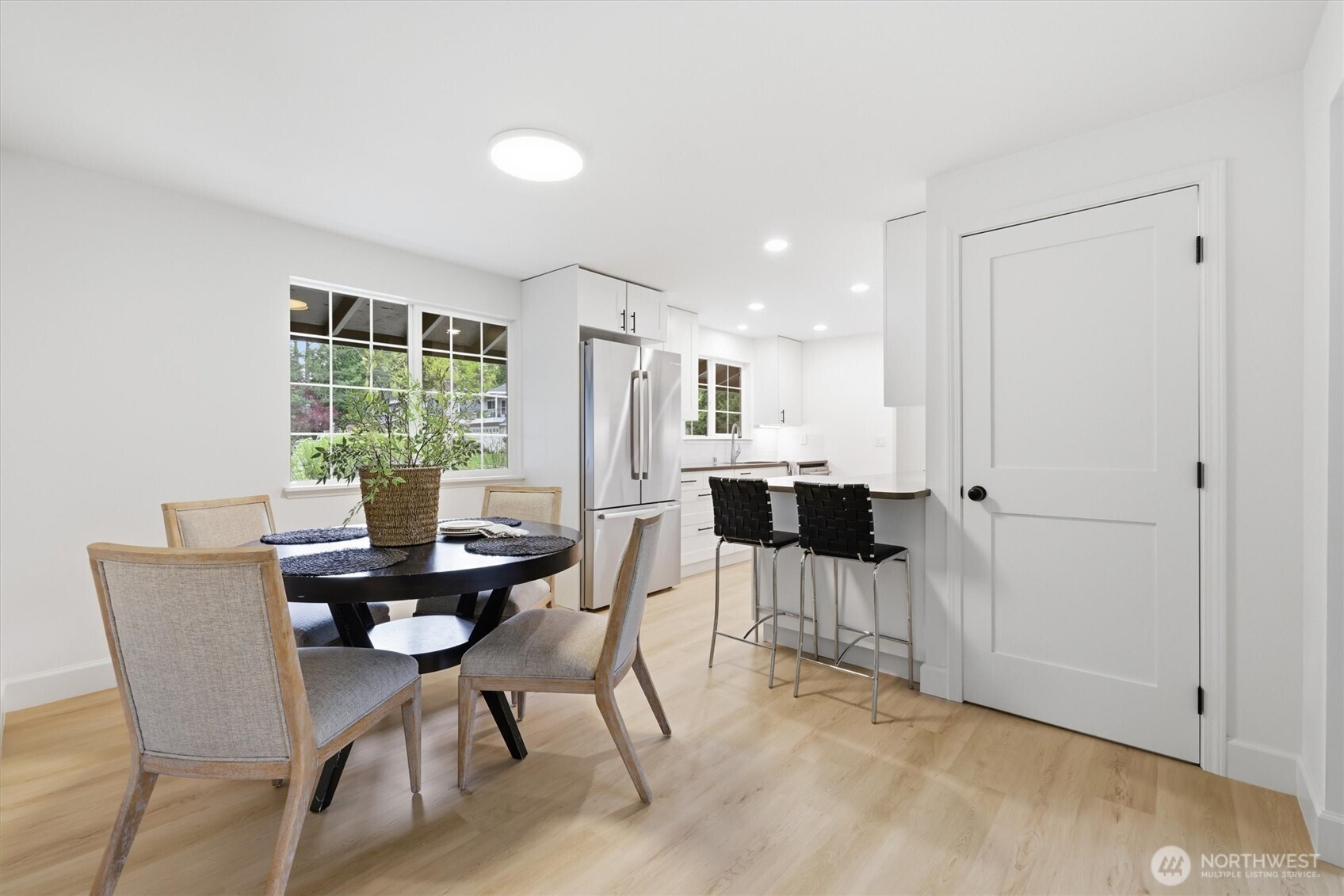 16111 Northeast 100th Street Redmond, WA 98052 - Photo 17 of 38