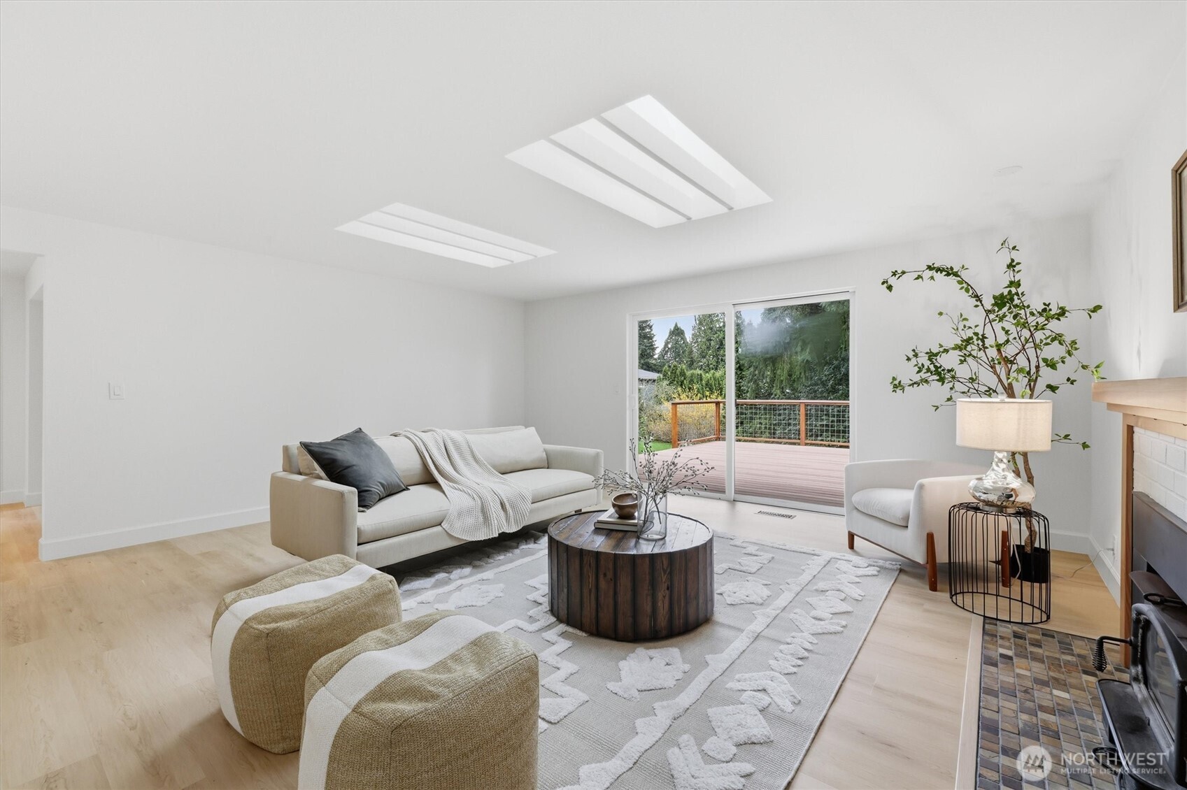 16111 Northeast 100th Street Redmond, WA 98052 - Photo 18 of 38