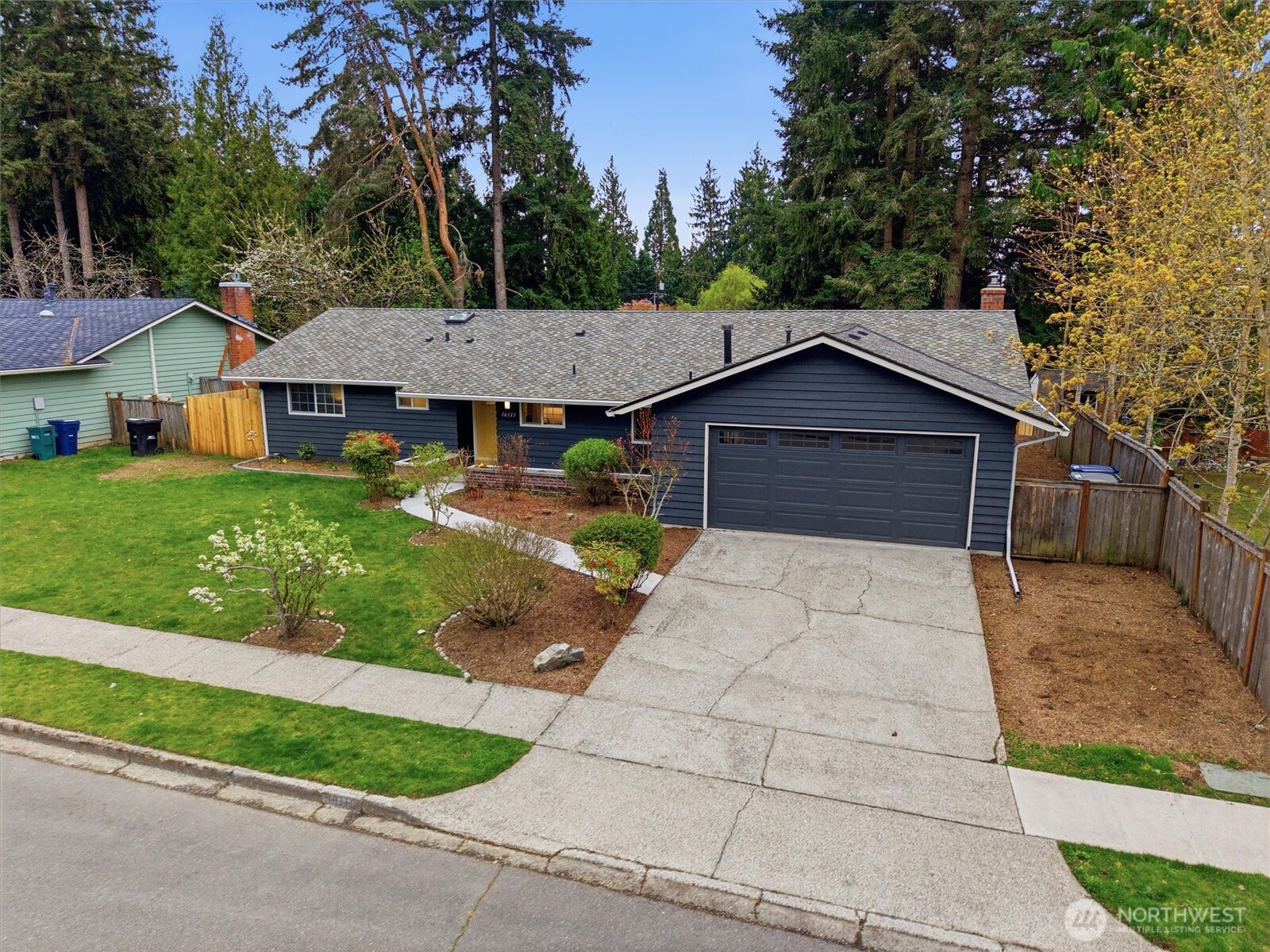 16111 Northeast 100th Street Redmond, WA 98052 - Photo 5 of 38