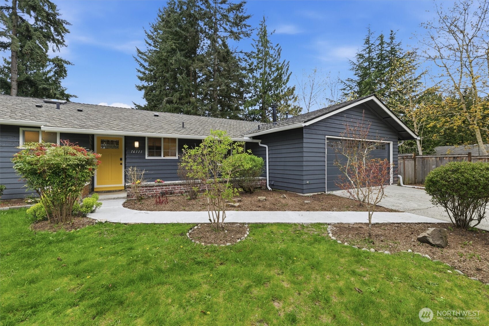 16111 Northeast 100th Street Redmond, WA 98052 - Photo 6 of 38