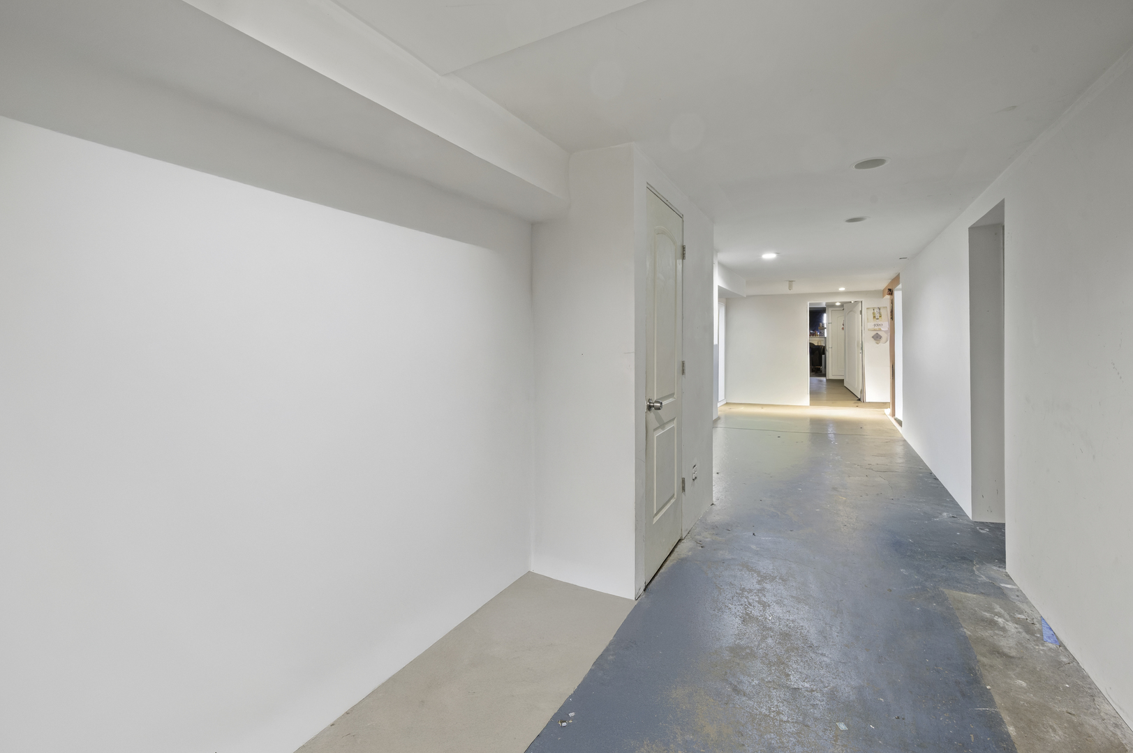 9517 South Escanaba Avenue Chicago, IL 60617 - Photo 23 of 26