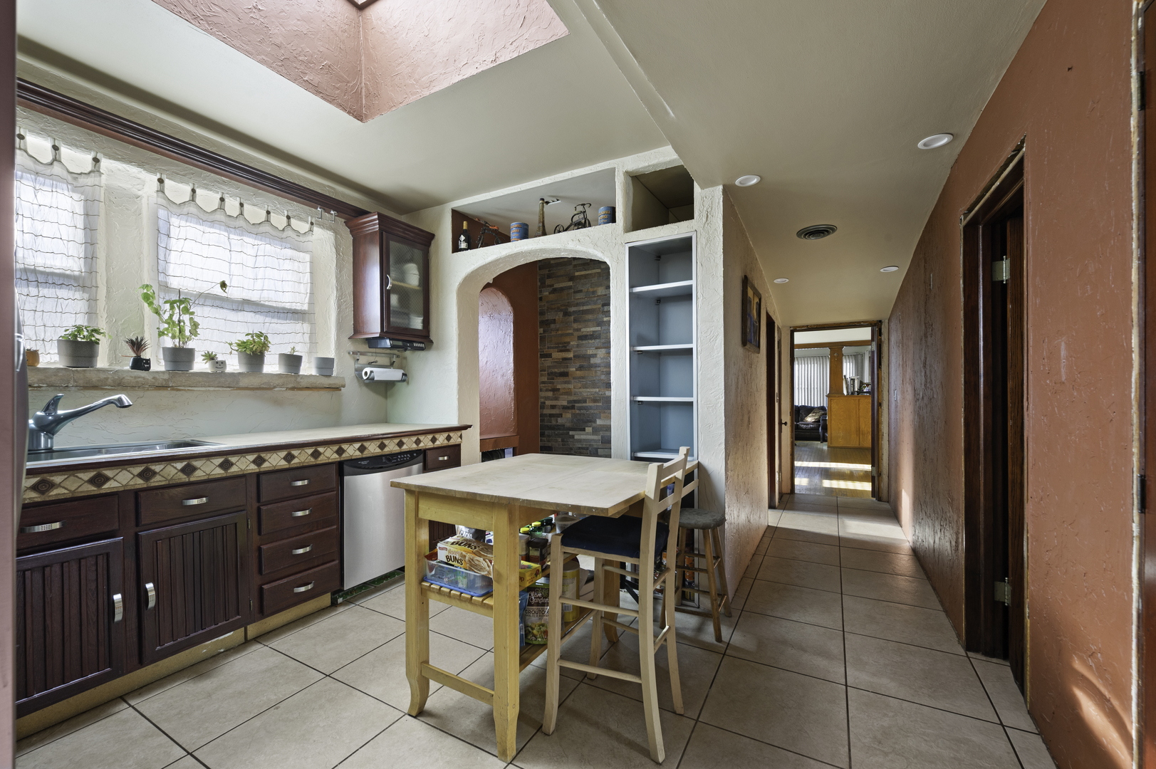 9517 South Escanaba Avenue Chicago, IL 60617 - Photo 6 of 26