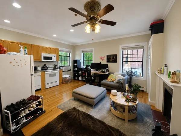 $2,450 | 57 Gainsborough Street, Unit 4, Boston, MA 02115