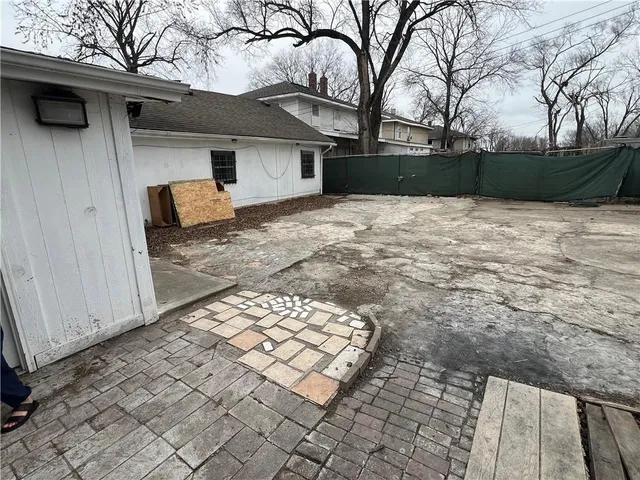 $155,000 | 417 Wallace Avenue, Kansas City, MO 64125