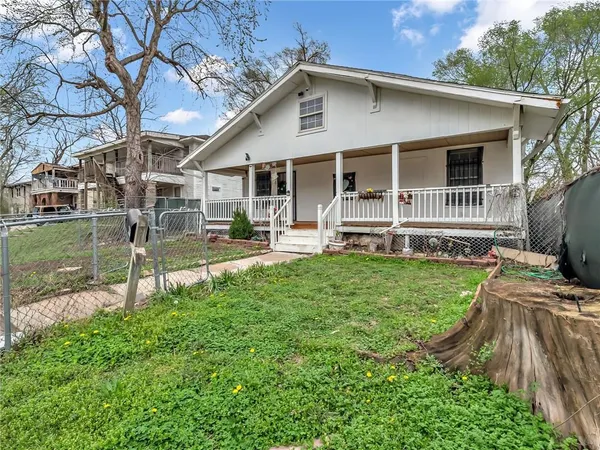 $155,000 | 417 Wallace Avenue, Kansas City, MO 64125