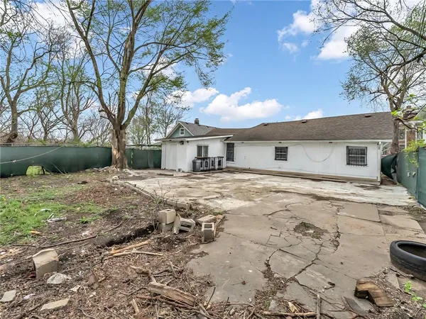 $155,000 | 417 Wallace Avenue, Kansas City, MO 64125