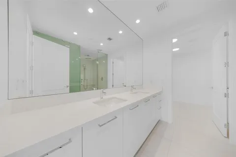 $2,300,000 | 153 North Seabreeze Boulevard, Unit 2503S, Fort Lauderdale, FL 33304