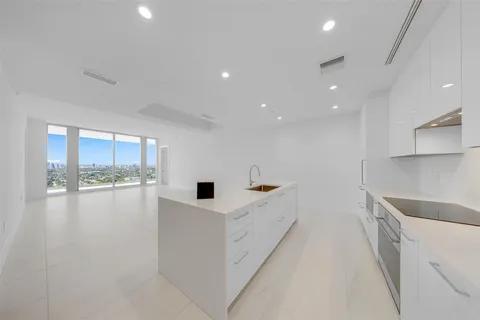 $2,300,000 | 153 North Seabreeze Boulevard, Unit 2503S, Fort Lauderdale, FL 33304