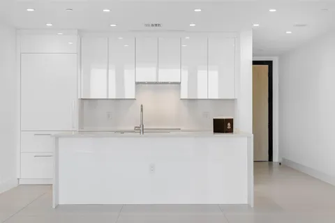 $2,300,000 | 153 North Seabreeze Boulevard, Unit 2503S, Fort Lauderdale, FL 33304