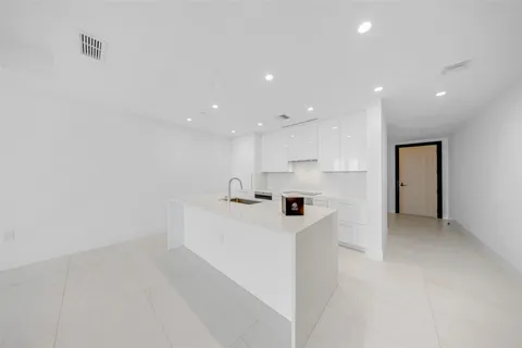 $2,300,000 | 153 North Seabreeze Boulevard, Unit 2503S, Fort Lauderdale, FL 33304