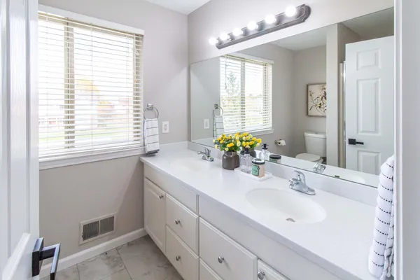 $580,000 | 2445 Cliffside Court, Ann Arbor, MI 48103