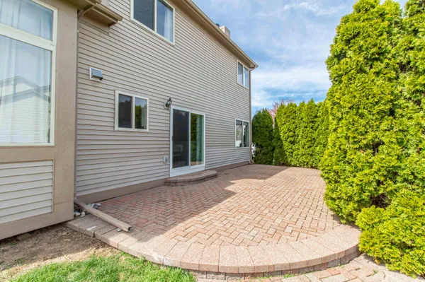 $580,000 | 2445 Cliffside Court, Ann Arbor, MI 48103