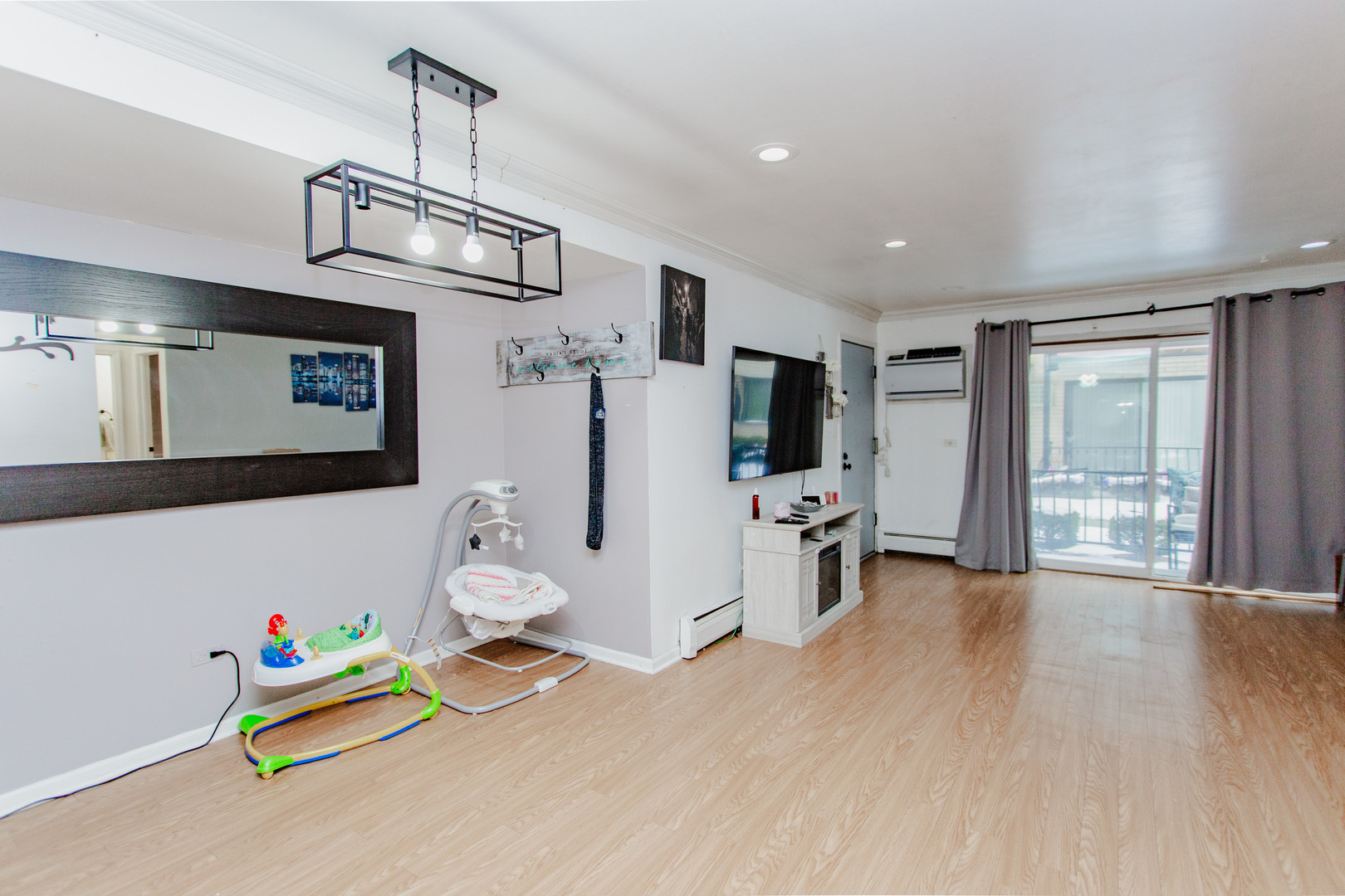 5151 North East River Road, Unit 125A Chicago, IL 60656 - Photo 8 of 23