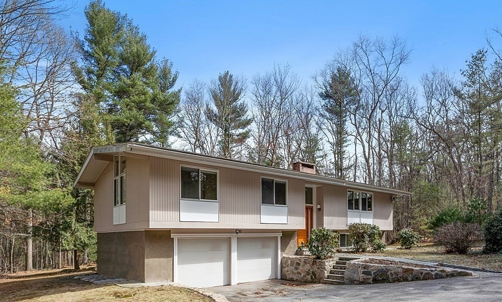 496 Heald Road Carlisle, MA 01741 - Photo 1 of 42 Gallery Image 1