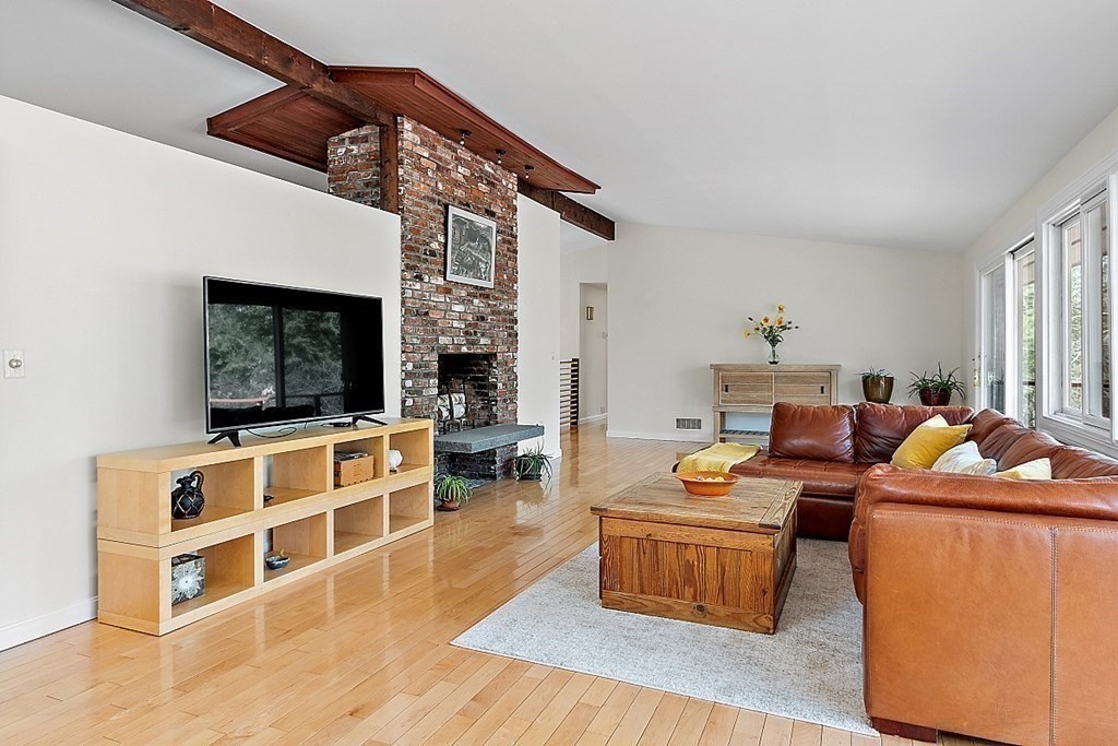 496 Heald Road Carlisle, MA 01741 - Photo 13 of 42 Gallery Image 13