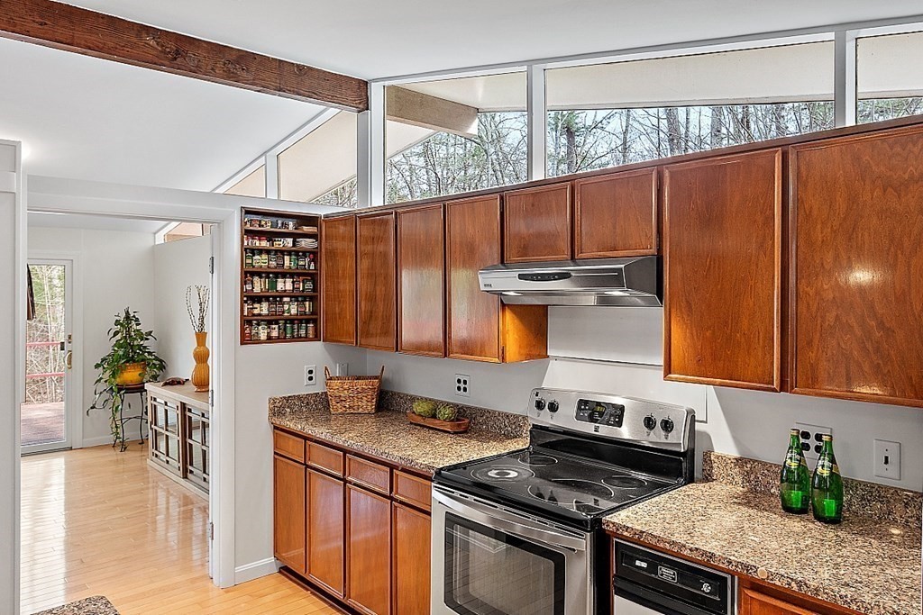 496 Heald Road Carlisle, MA 01741 - Photo 15 of 42 Gallery Image 15