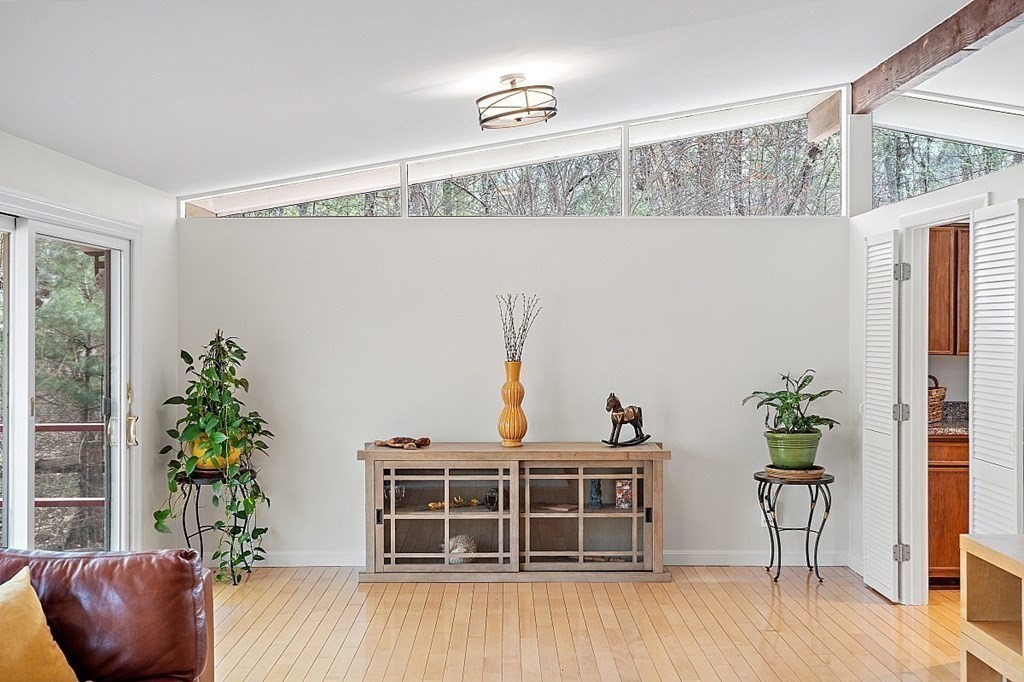 496 Heald Road Carlisle, MA 01741 - Photo 5 of 42 Gallery Image 5