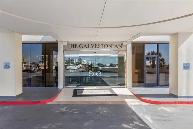 $816,000 | 1401 East Beach Drive, Unit 805/06, Galveston, TX 77550