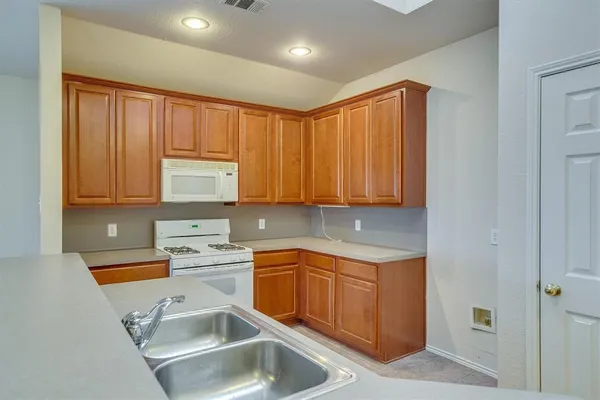 $2,095 | 9804 Westmere Lane, Fort Worth, TX 76108