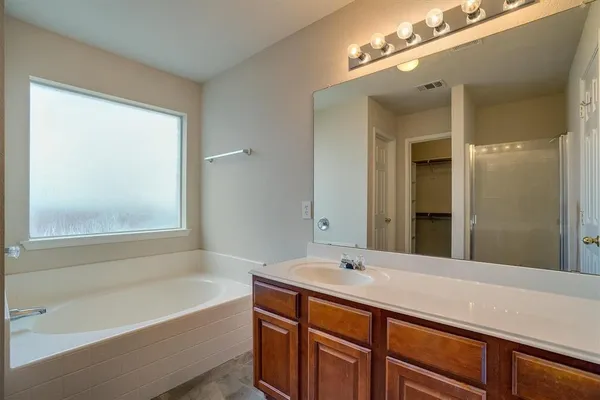 $2,095 | 9804 Westmere Lane, Fort Worth, TX 76108