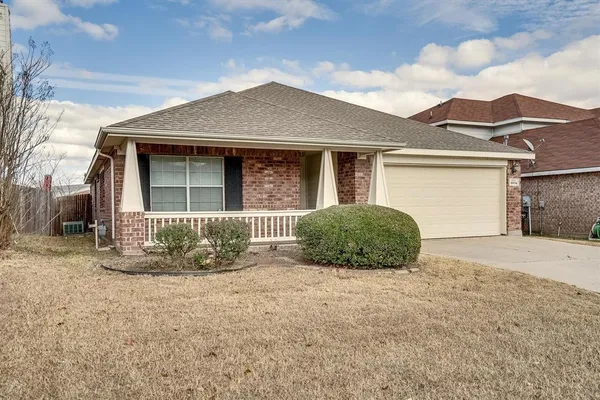 $2,095 | 9804 Westmere Lane, Fort Worth, TX 76108