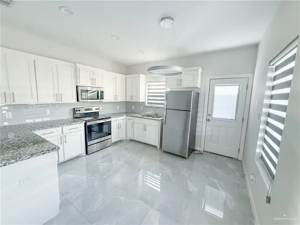 $1,050 | 5704 Puffin Avenue, Unit 4, McAllen, TX 78573