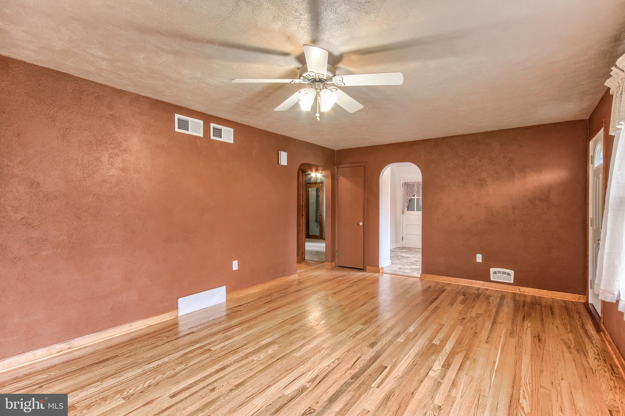 11 Willow Run Road Dover, PA 17315 - Photo 12 of 32 Gallery Image 12