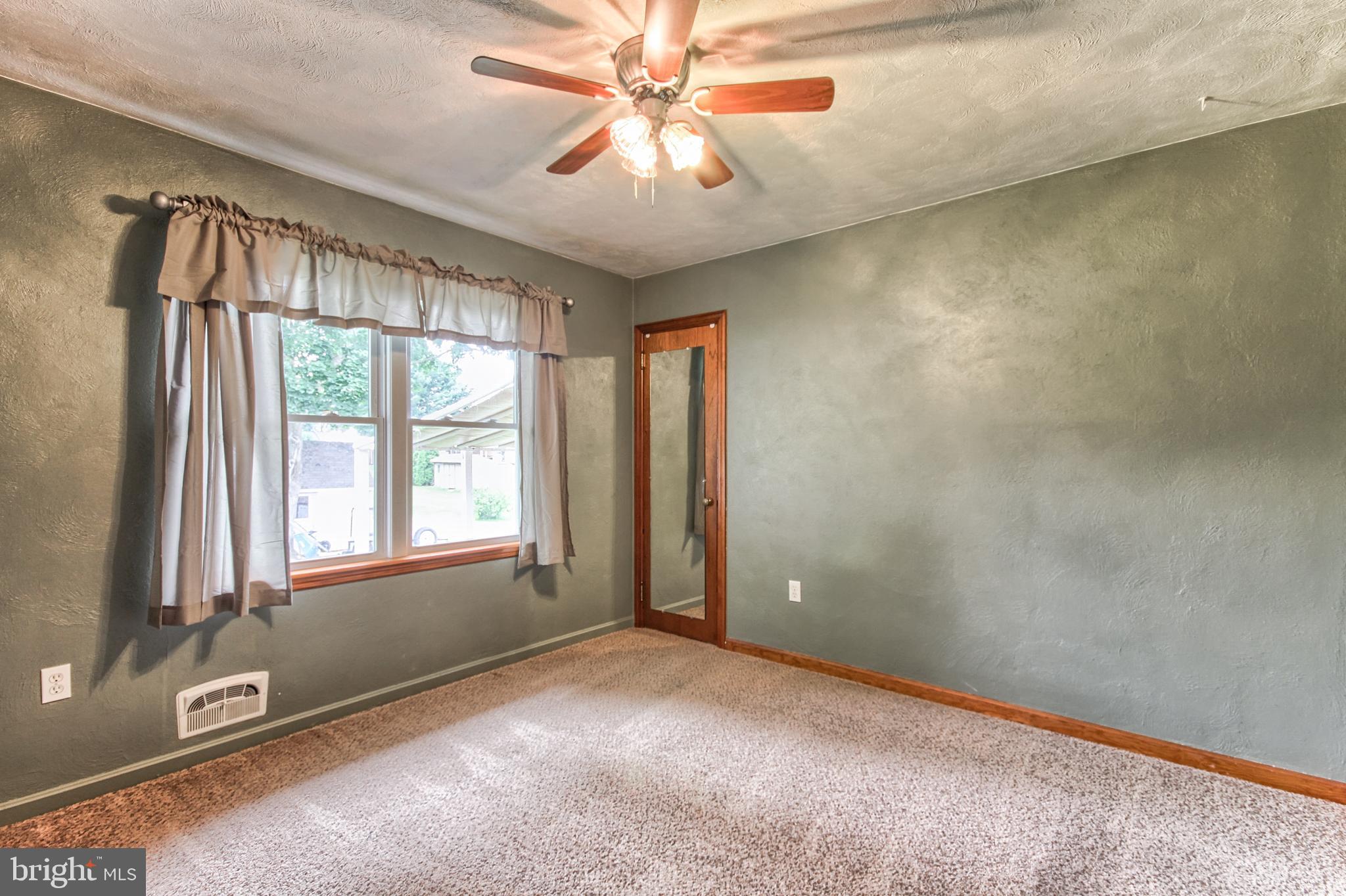 11 Willow Run Road Dover, PA 17315 - Photo 13 of 32 Gallery Image 13