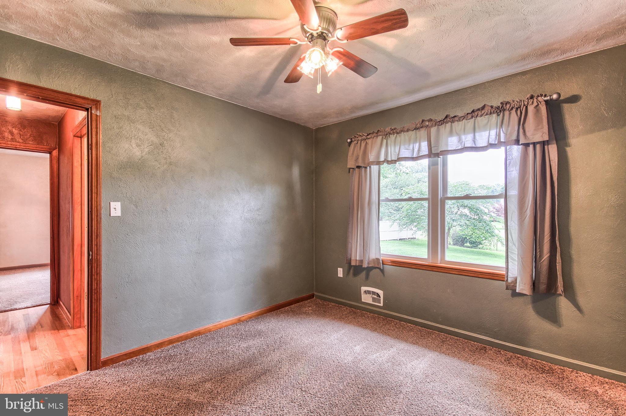 11 Willow Run Road Dover, PA 17315 - Photo 15 of 32 Gallery Image 15